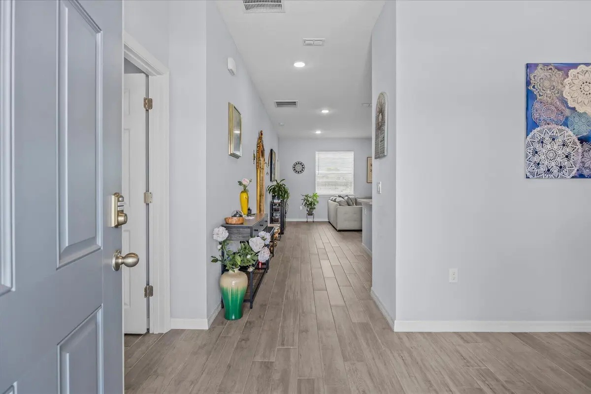 04-button in-17 at 2063 SE South Buttonwood Drive, Port St. Lucie