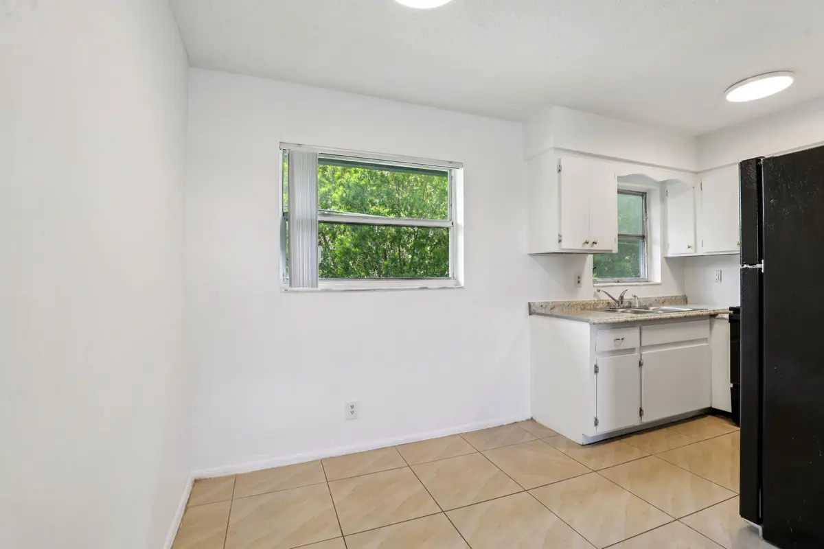 35-web-or-mls-NE 38th St-Apt 14-S1704-01 at 210 NE 38th Street, Oakland Park