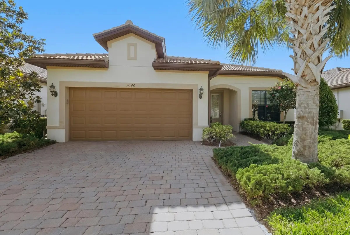2_002 at 5040 Pendelton Square, Vero Beach