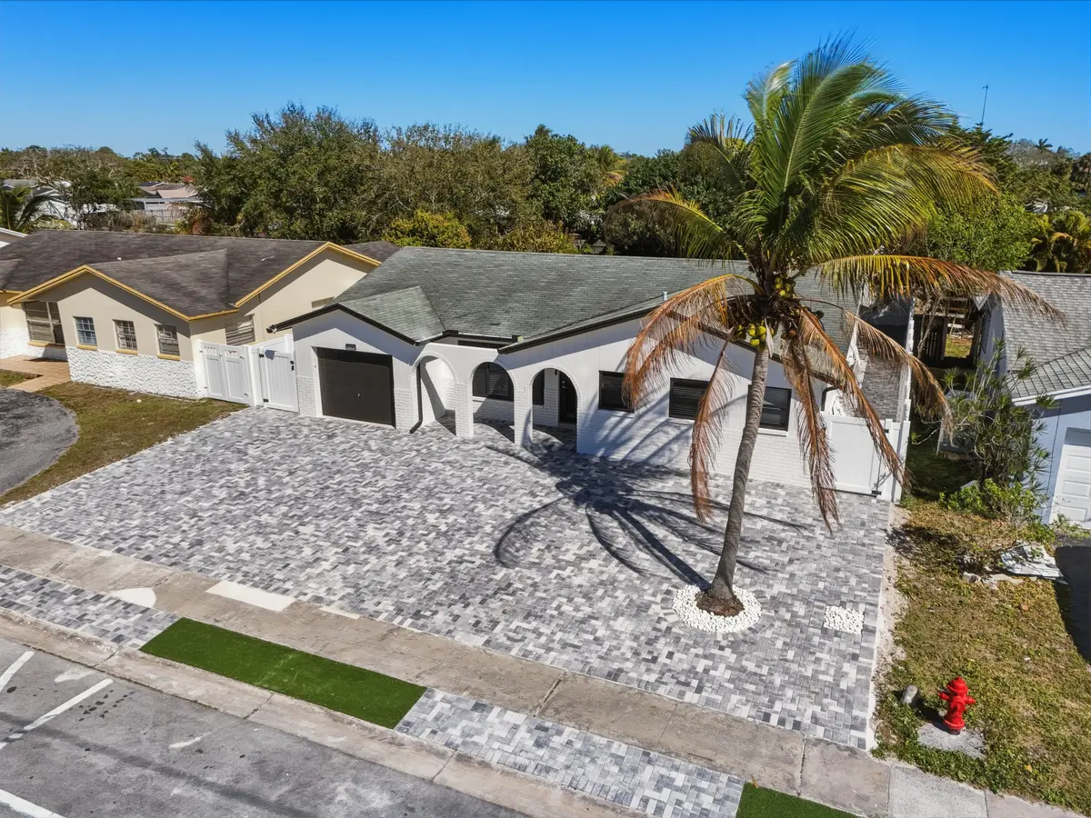 22390 SW 66th Ave-3 at 22390 SW 66th Avenue, Boca Raton