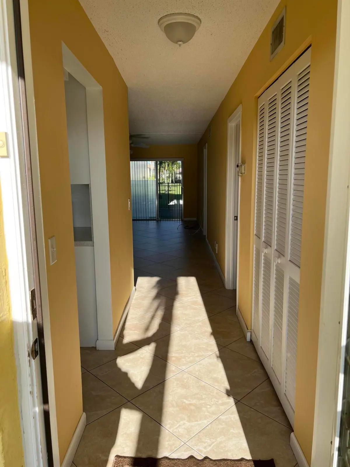 czgfCb1wR42TB3sXs76EIg at 9949 Sandalfoot Boulevard Apt 514, Boca Raton