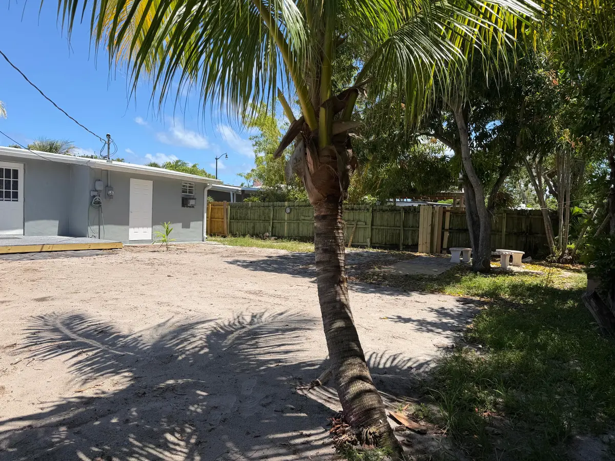 IMG_6075 at 5233 NE 20th Terrace, Pompano Beach