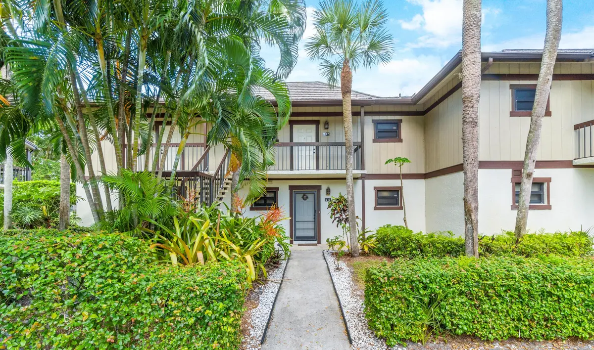 Front View at 13334 Polo Club Road 216, Wellington