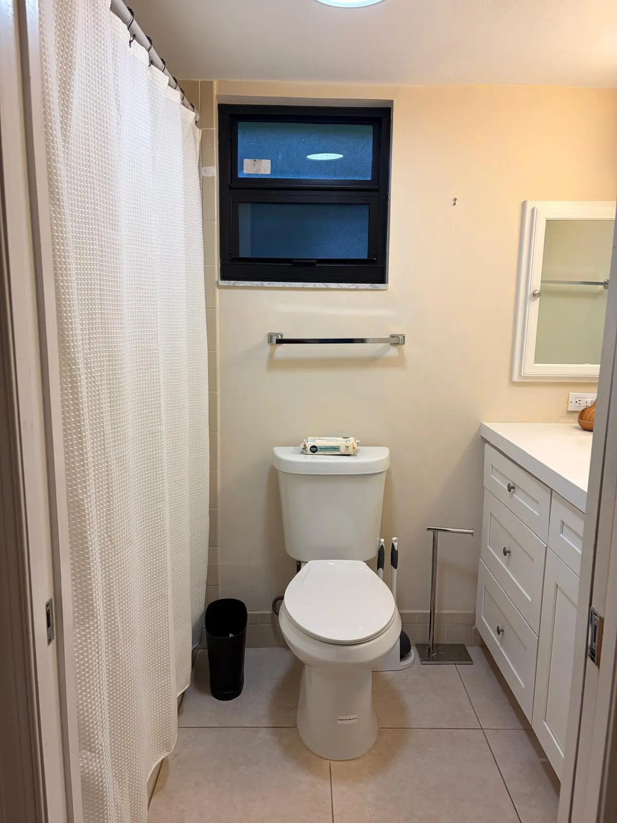 Lavatory at 13334 Polo Club Road 216, Wellington