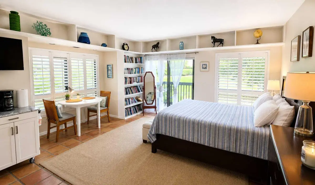 Studio at 13334 Polo Club Road 216, Wellington