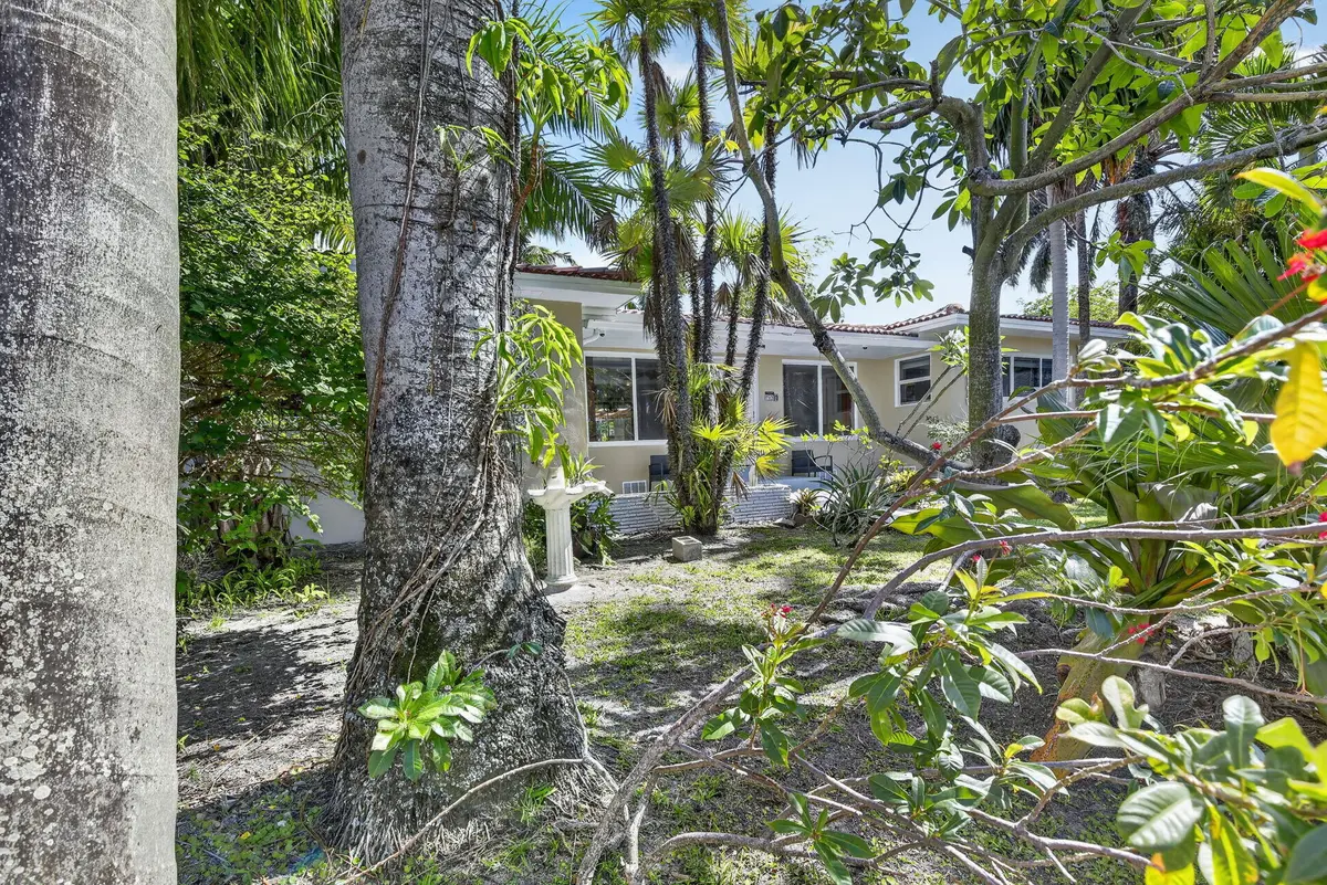 2-web-or-mls-_A7A1464 at 742 Hollywood Boulevard, Hollywood