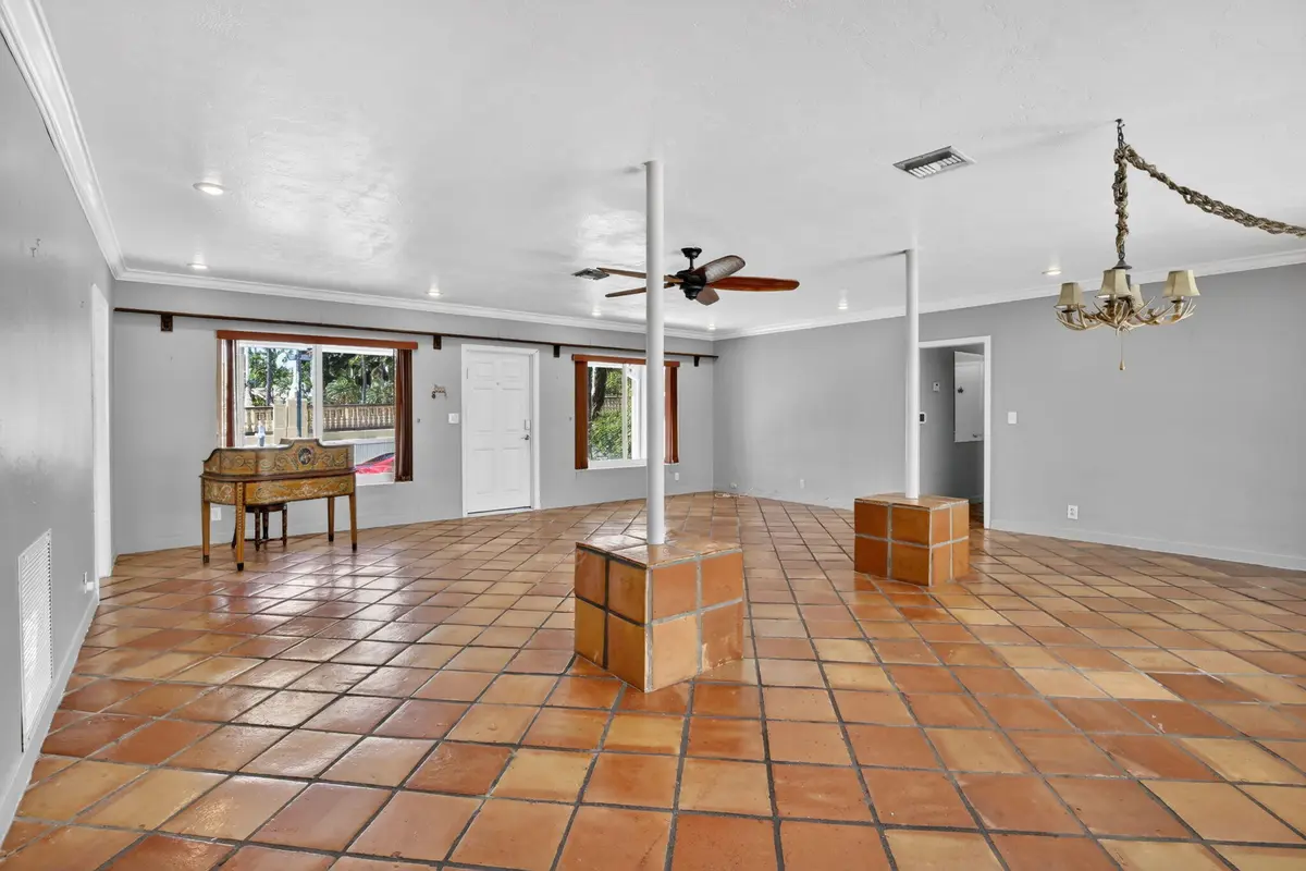 8-web-or-mls-_A7A1494 at 742 Hollywood Boulevard, Hollywood