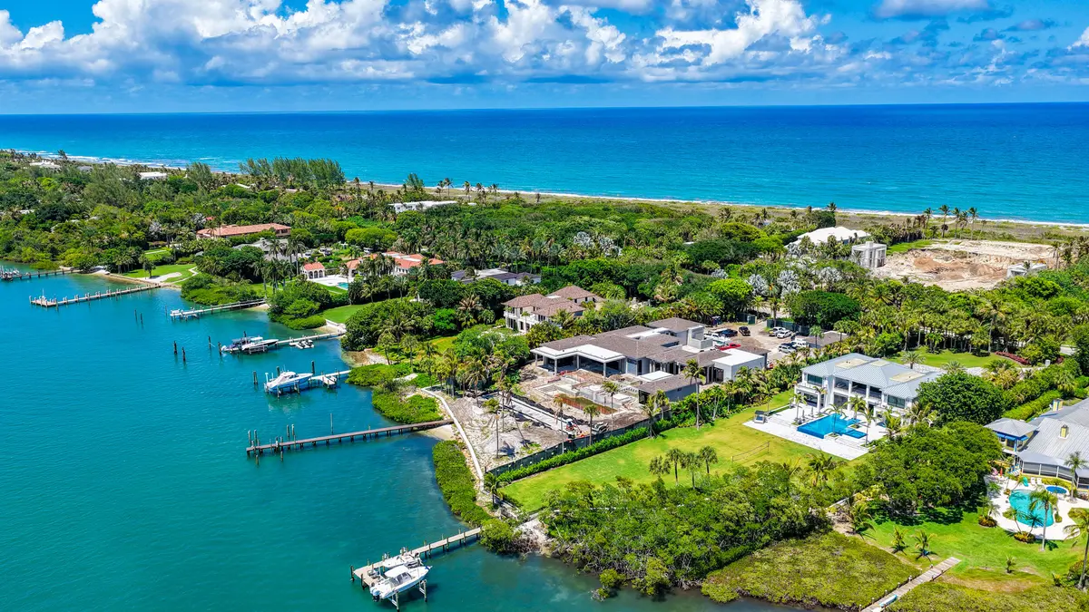 508 South Beach Road-201-40 at 508 S Beach Road, Jupiter Island