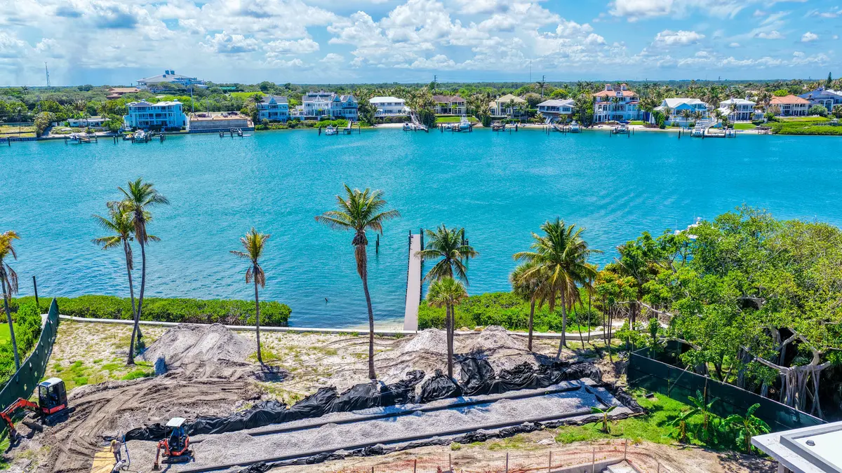 508 South Beach Road-201-41 at 508 S Beach Road, Jupiter Island