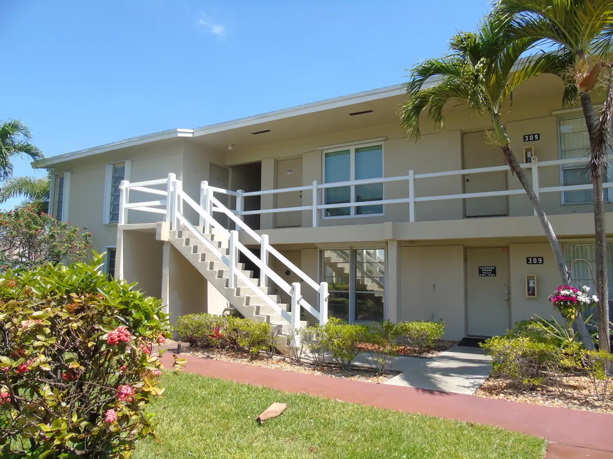 DSC05099 at 309 Circle Drive 204, Boynton Beach