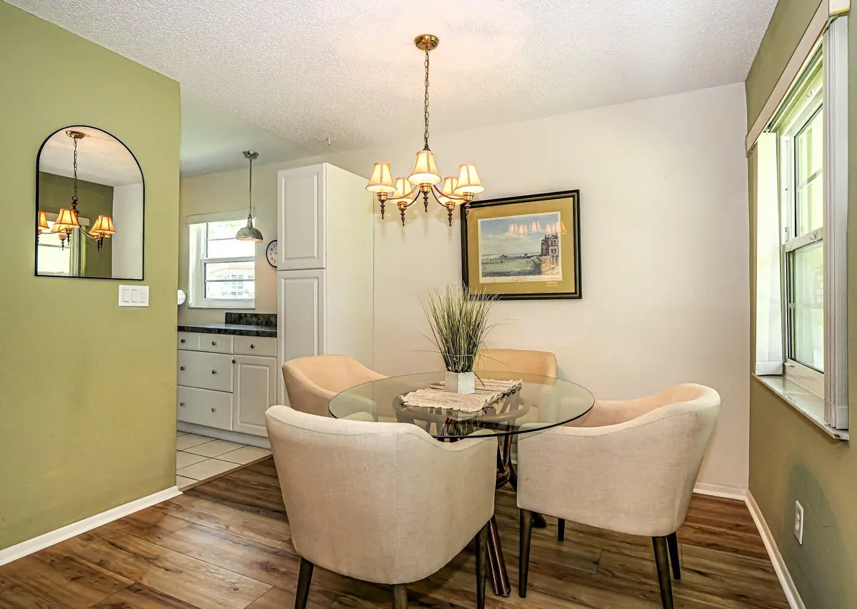 2 (6) at 109 Spring Lake Court 105, Vero Beach