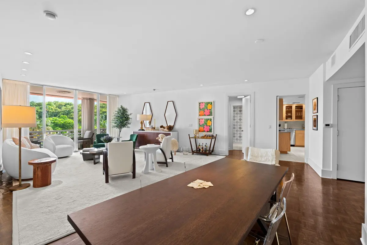 5-web-or-mls-A7405692 at 315 S Lake Drive 3d, Palm Beach