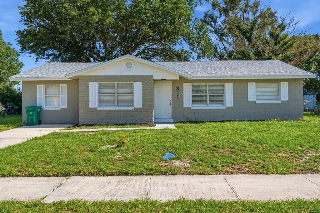 DSC09369.jpg-SMALL at 311 Essex Drive, Fort Pierce