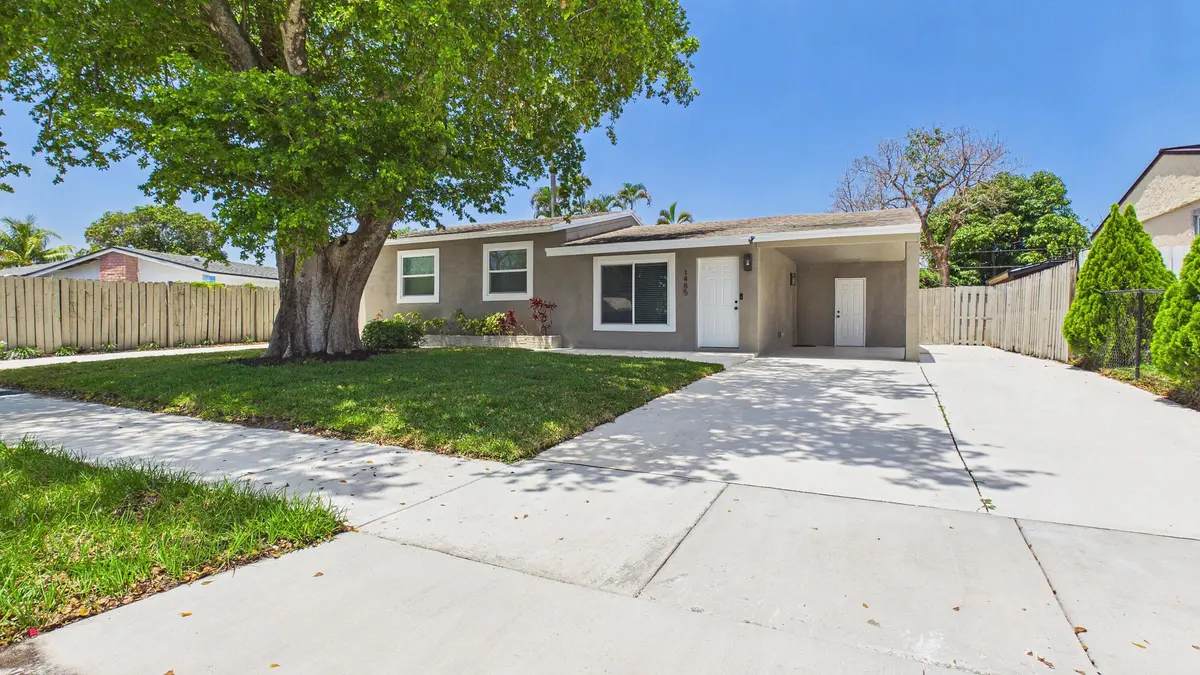 CAM06286G6-PR0024-STILL001 at 1485 SW 47th Terrace, Fort Lauderdale