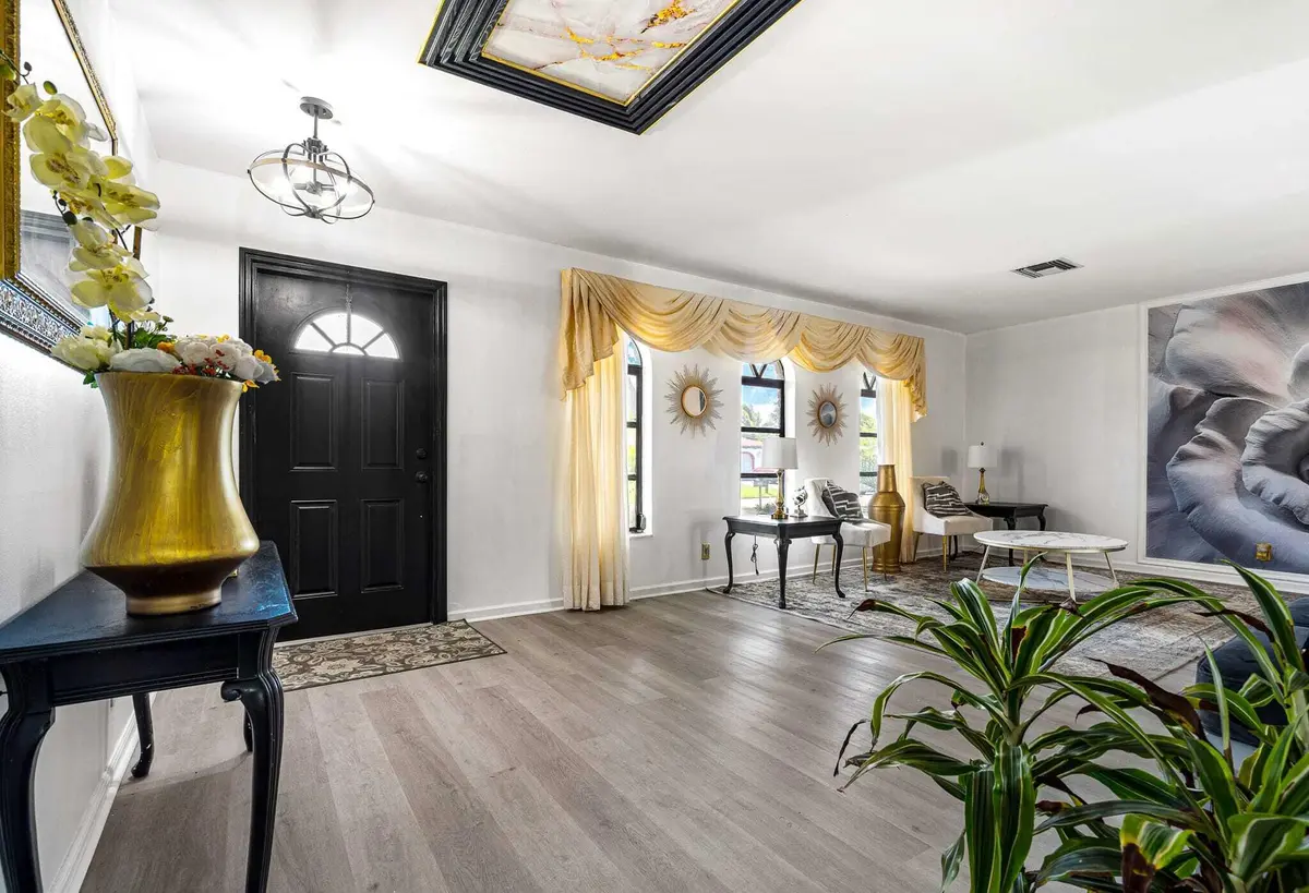 Foyer at 8548 NW 24th Court, Coral Springs