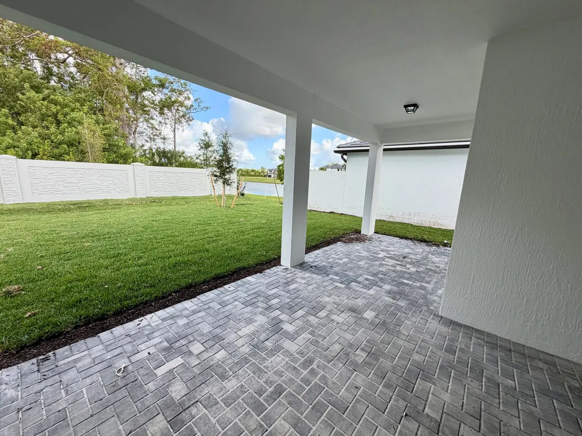 97 Lanai at 4393 Mersin Lane Prestige 97, Lake Worth