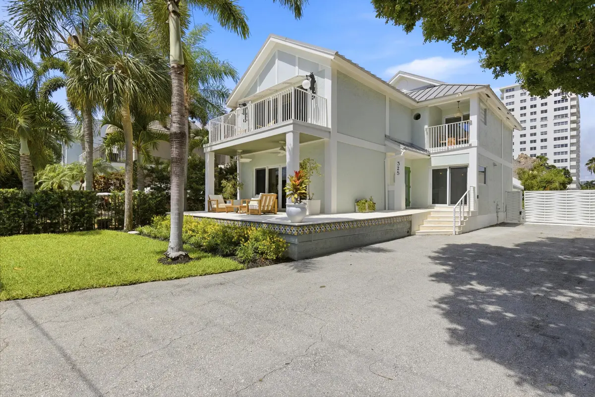 006_00006_115 at 325 Poinciana Drive, Fort Lauderdale