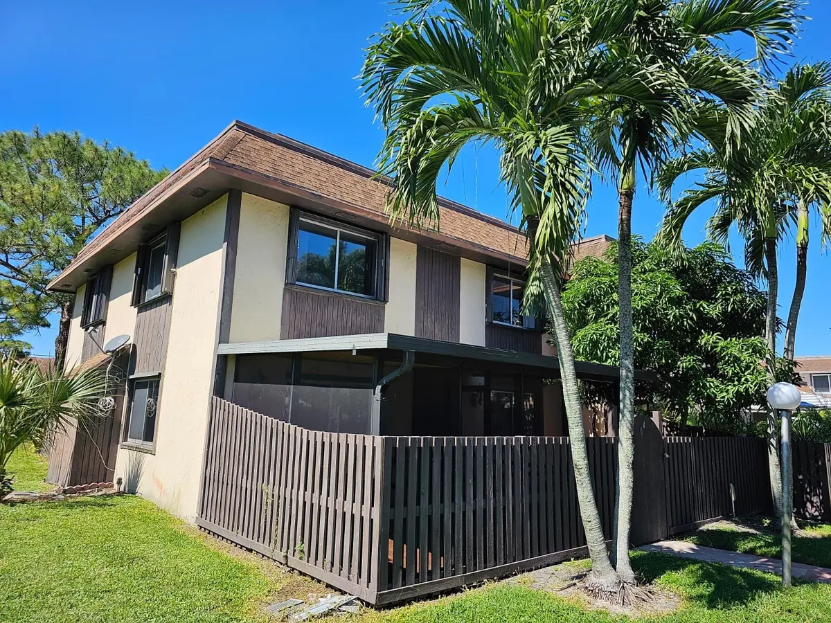 2148 SHERWOOD_OUTSIDE.1 at 2148 Sherwood Forest Boulevard 4, West Palm Beach
