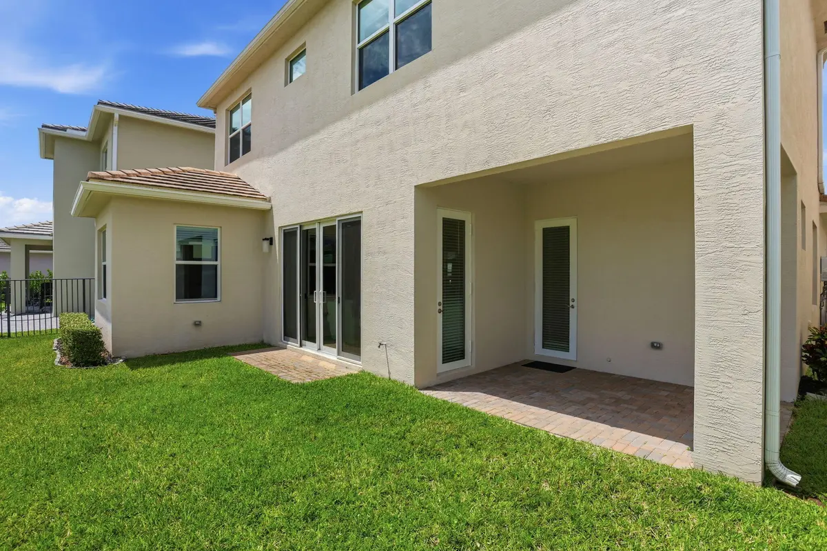6-web-or-mls-0E2A6022 at 5572 Liberty Lane, Westlake