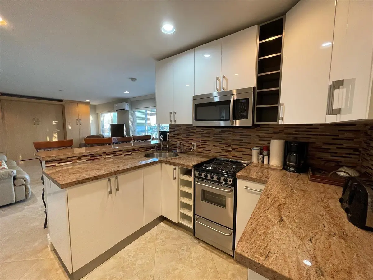 Photo 5 at 4564 El Mar Drive 5, Lauderdale-By-The-Sea