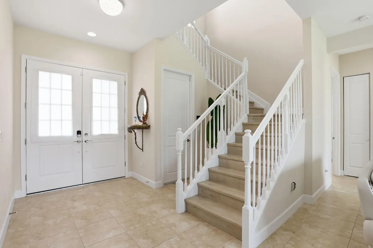 8-web-or-mls-0E2A6028 at 5572 Liberty Lane, Westlake