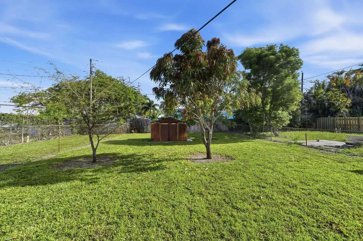 837 NW 41st St - Oakland Park-20 at 837 NW 41st Street A-b, Oakland Park