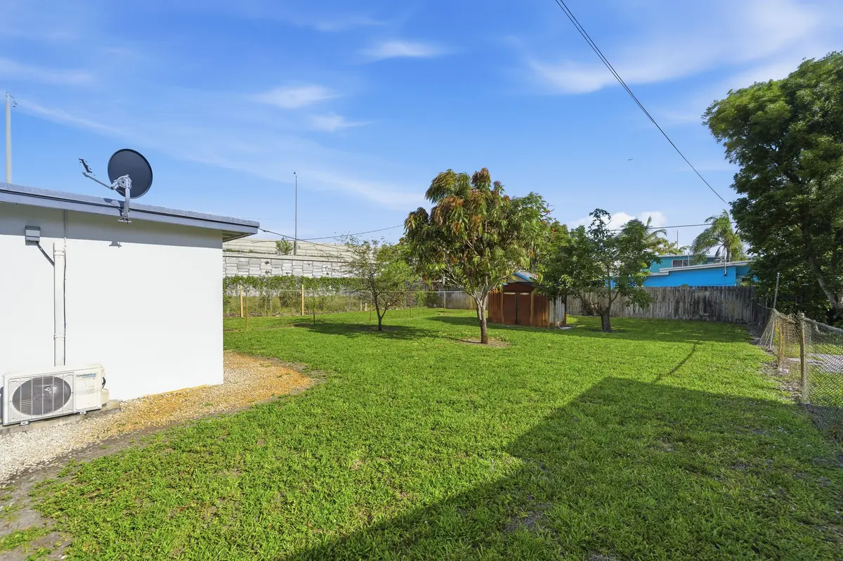 837 NW 41st St - Oakland Park-21 at 837 NW 41st Street A-b, Oakland Park