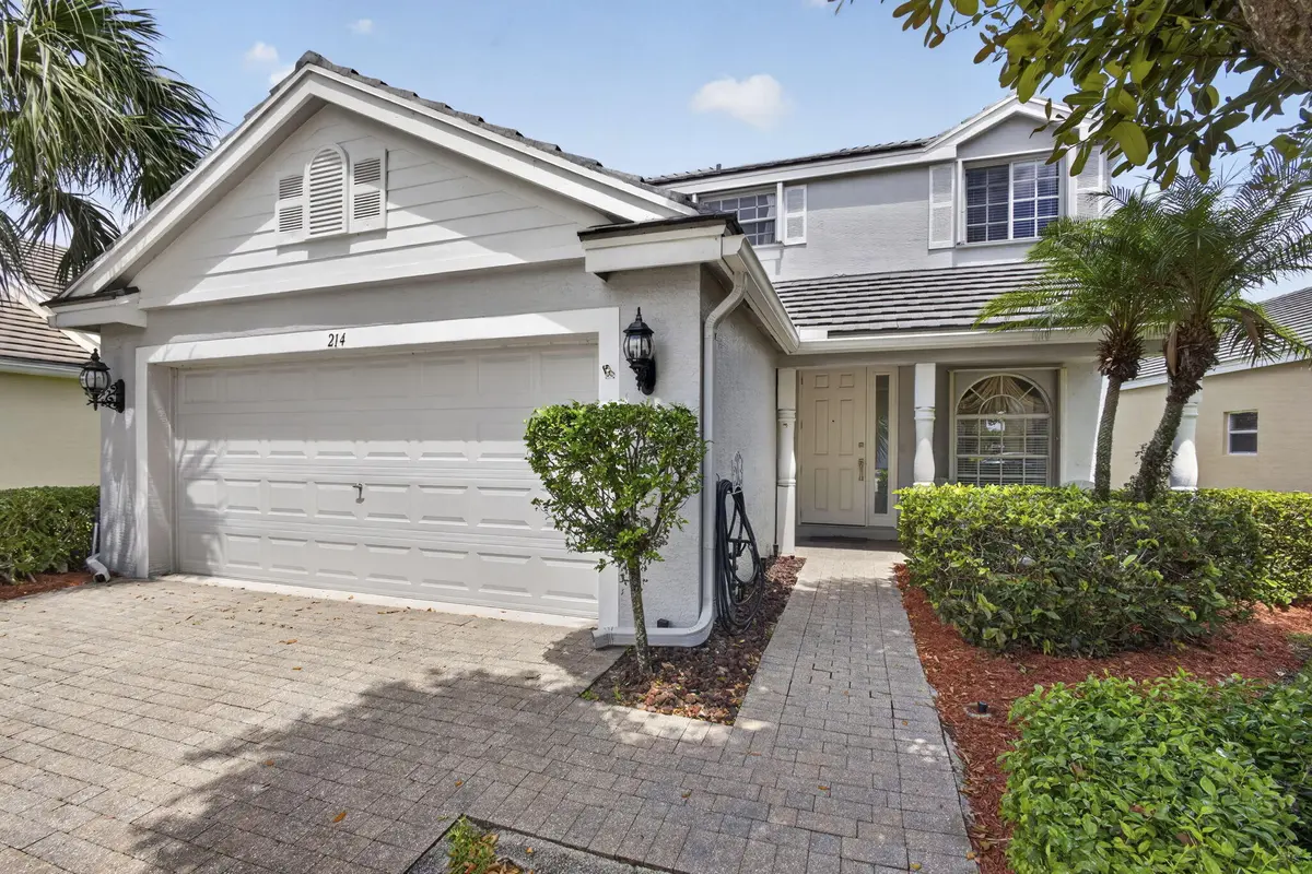 7-web-or-mls-Photo_1001 at 214 Berenger Walk, Royal Palm Beach