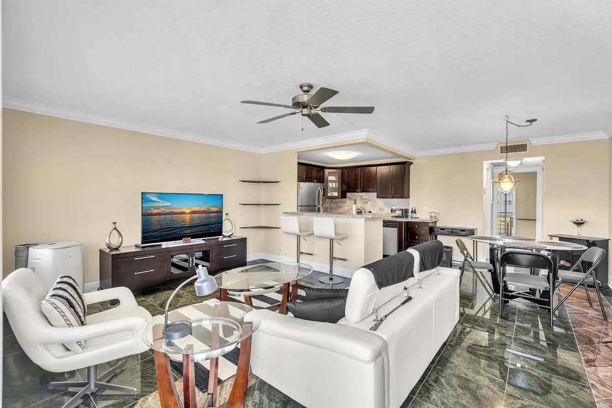 FPP00246 at 2123 Cambridge F, Deerfield Beach