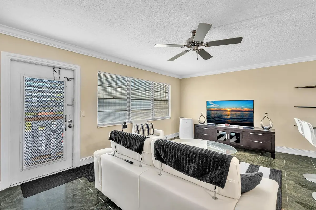 FPP00256 at 2123 Cambridge F, Deerfield Beach