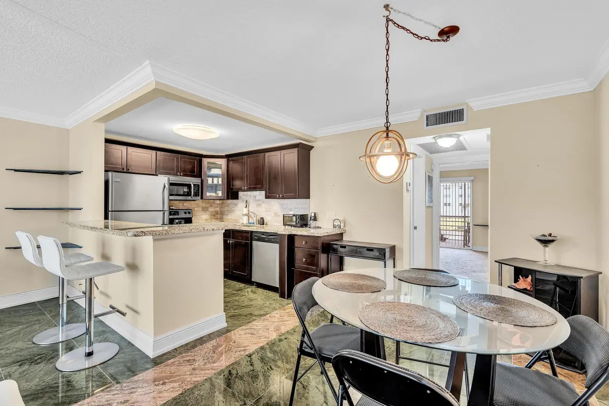 FPP00266 at 2123 Cambridge F, Deerfield Beach