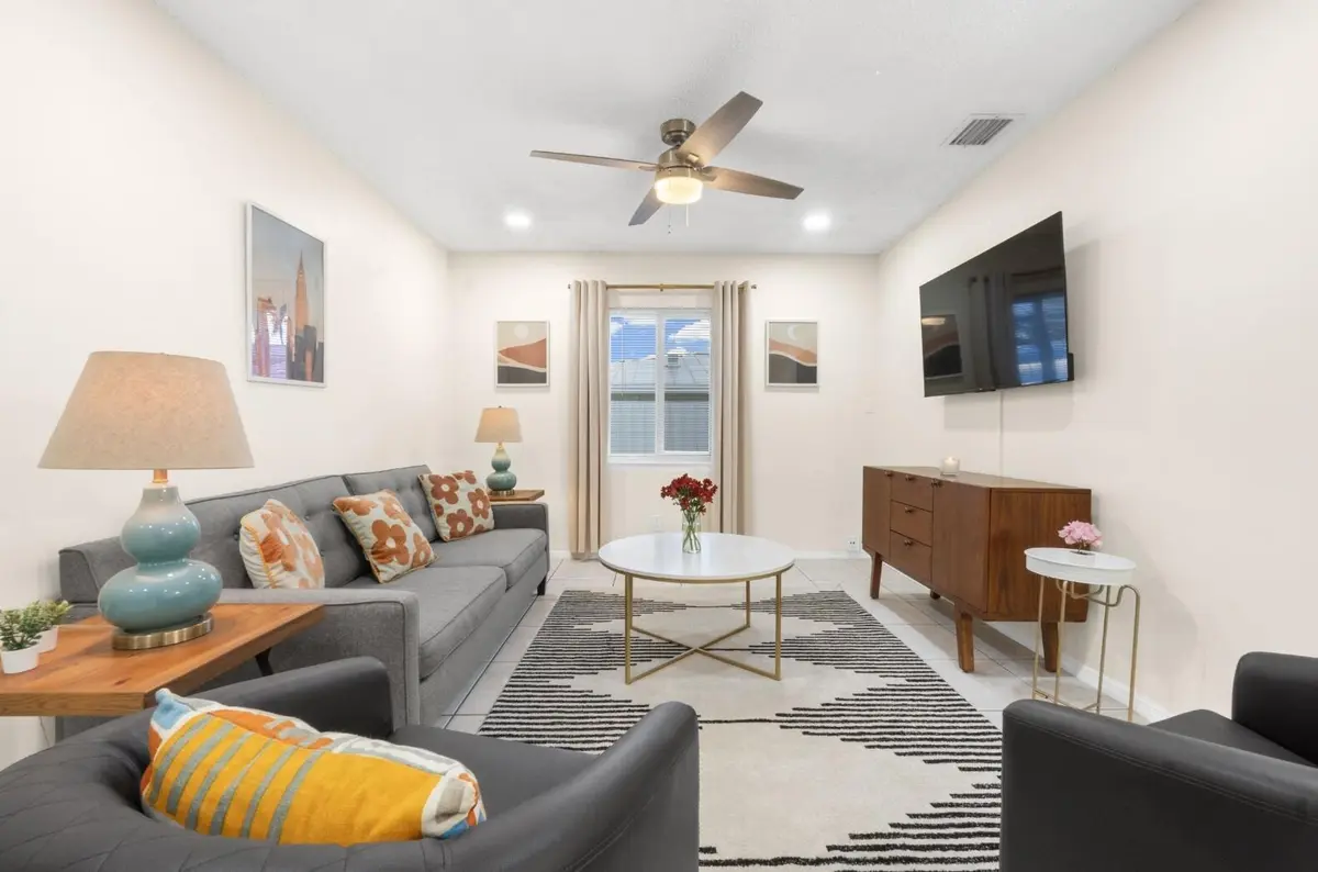 2 Bed / 2 Bath - Living Room at 1539-1541 NE 15th Avenue, Fort Lauderdale