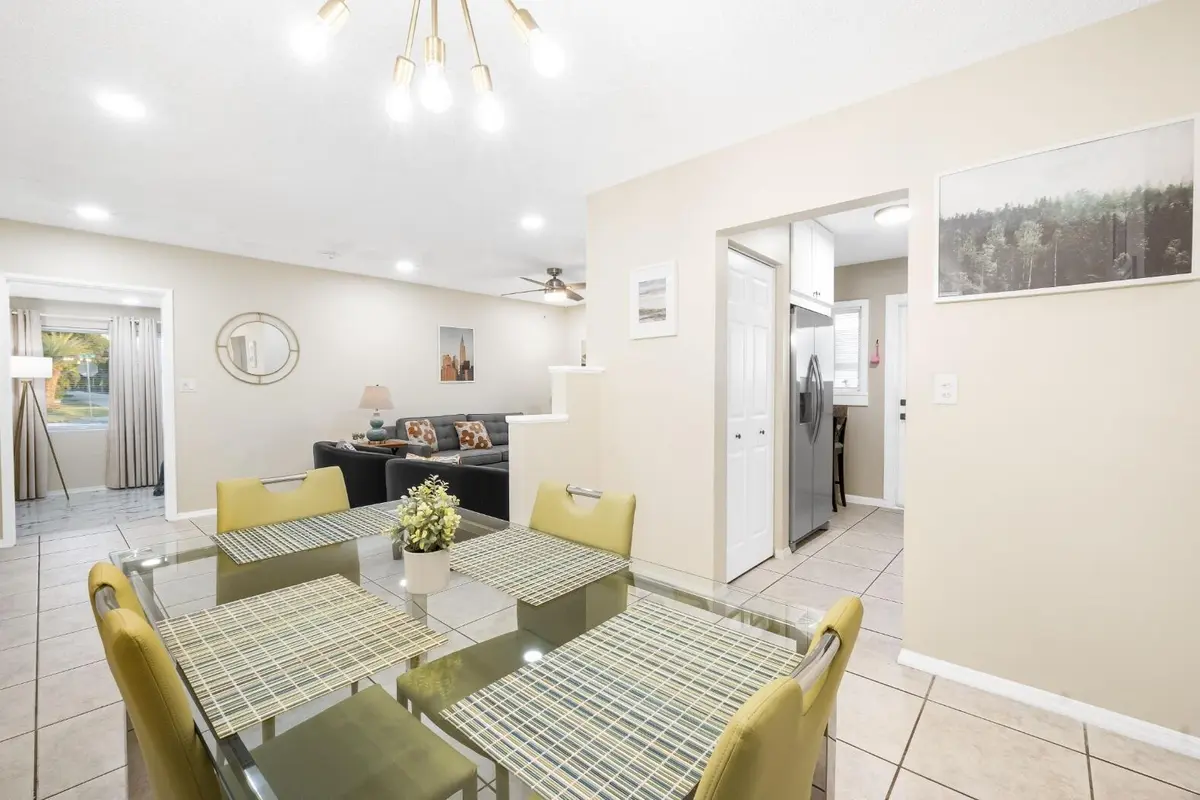 2 Bed / 2 Bath - Dining Room at 1539-1541 NE 15th Avenue, Fort Lauderdale