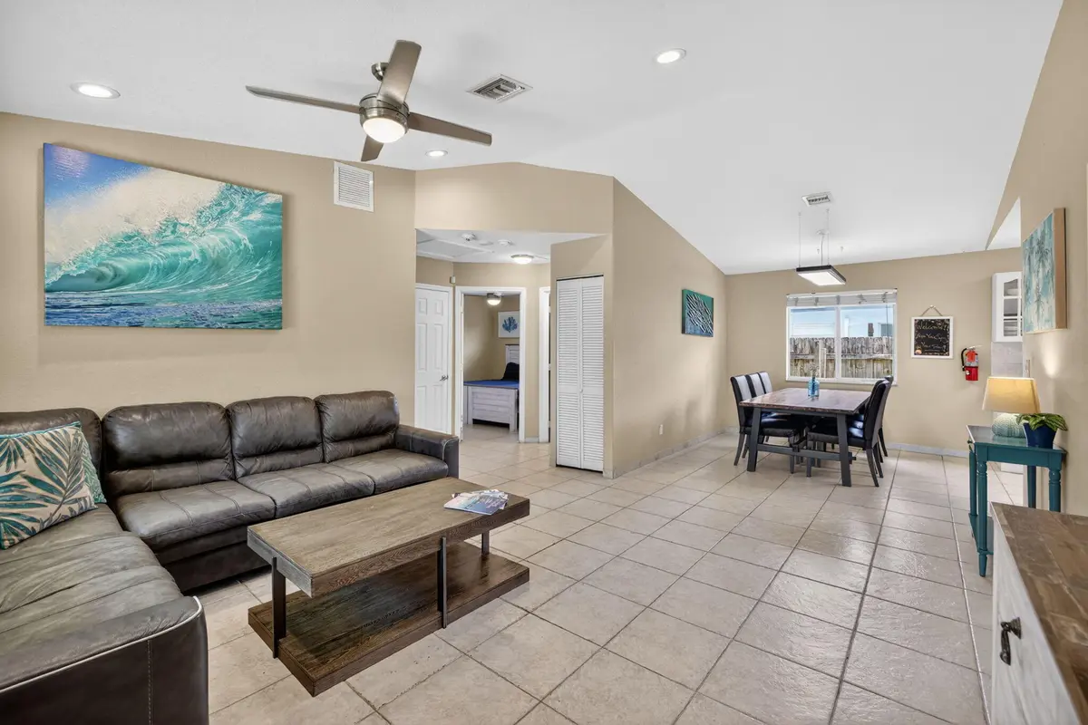 8-web-or-mls-699A8742 at 305 SW 16th Street, Fort Lauderdale