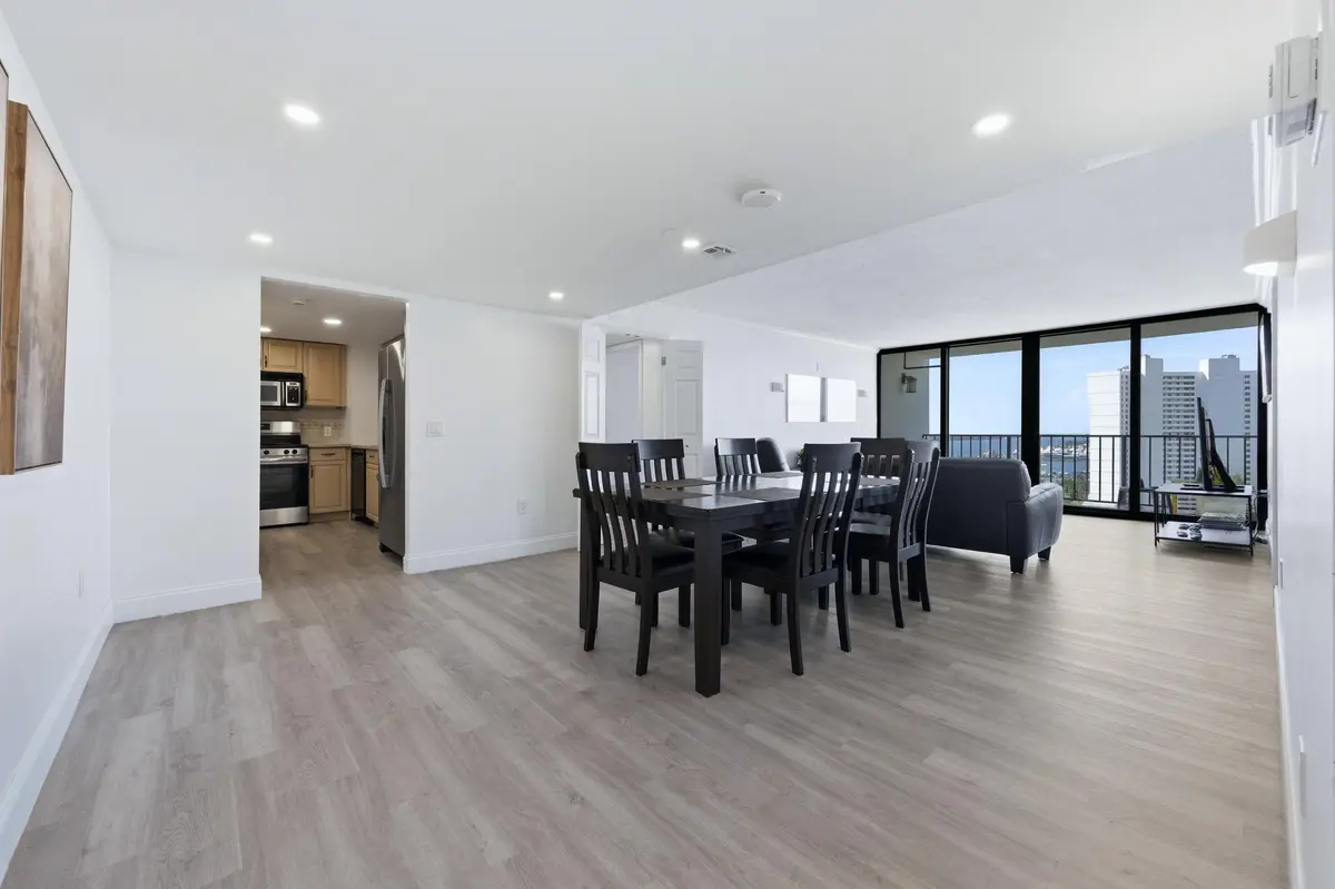 Front Entry to Eating area at 5600 N Flagler Drive 1605, West Palm Beach