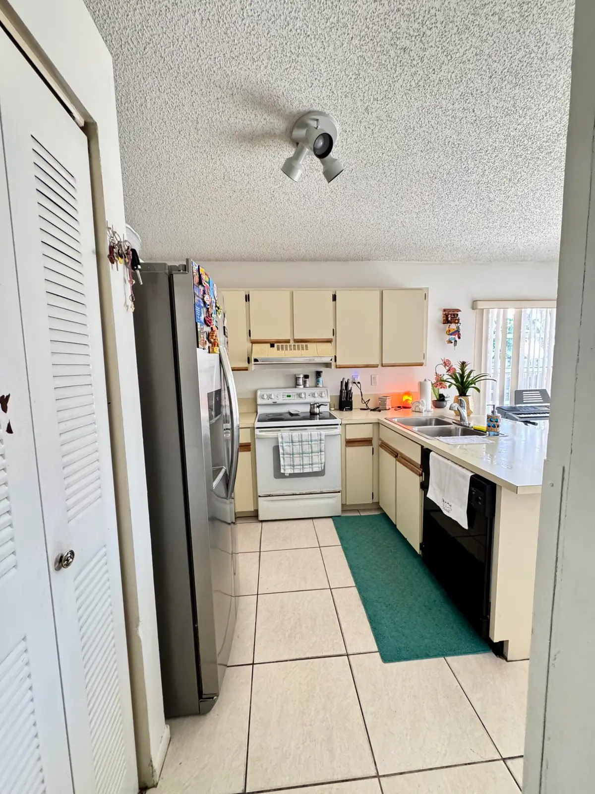 IMG_9468 at 8600 NW 193rd Terrace, Hialeah