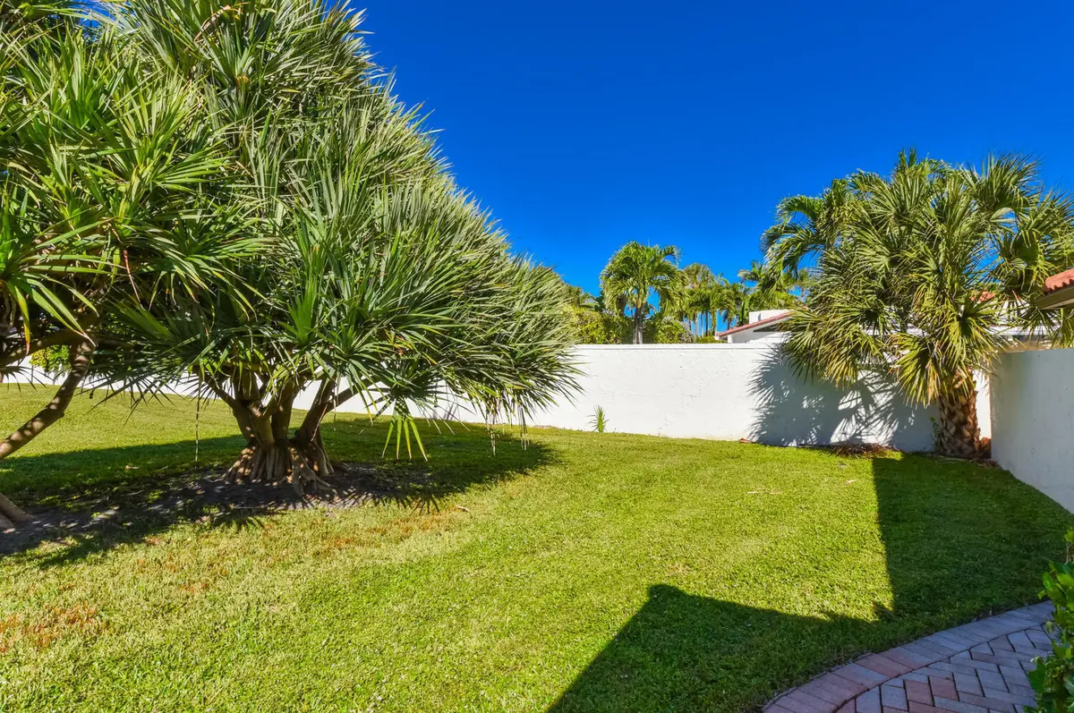 1469 Va Privada Jupiter FL-large-039-035 at 1469 Via Privada, Jupiter
