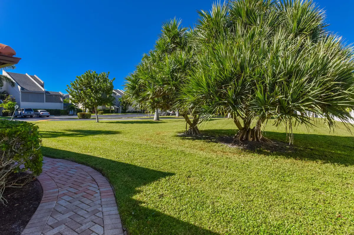 1469 Va Privada Jupiter FL-large-038-028 at 1469 Via Privada, Jupiter