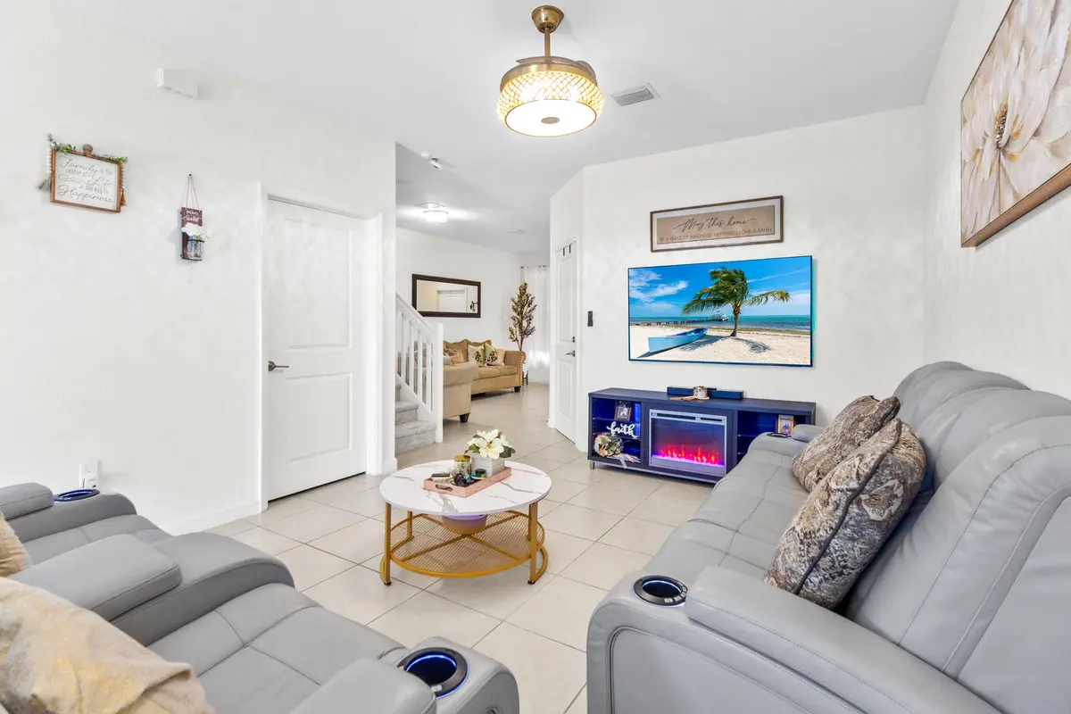 2688 NW 55th Ter Lauderhill FL-3261by Pw at 2688 NW 55th Terrace, Lauderhill