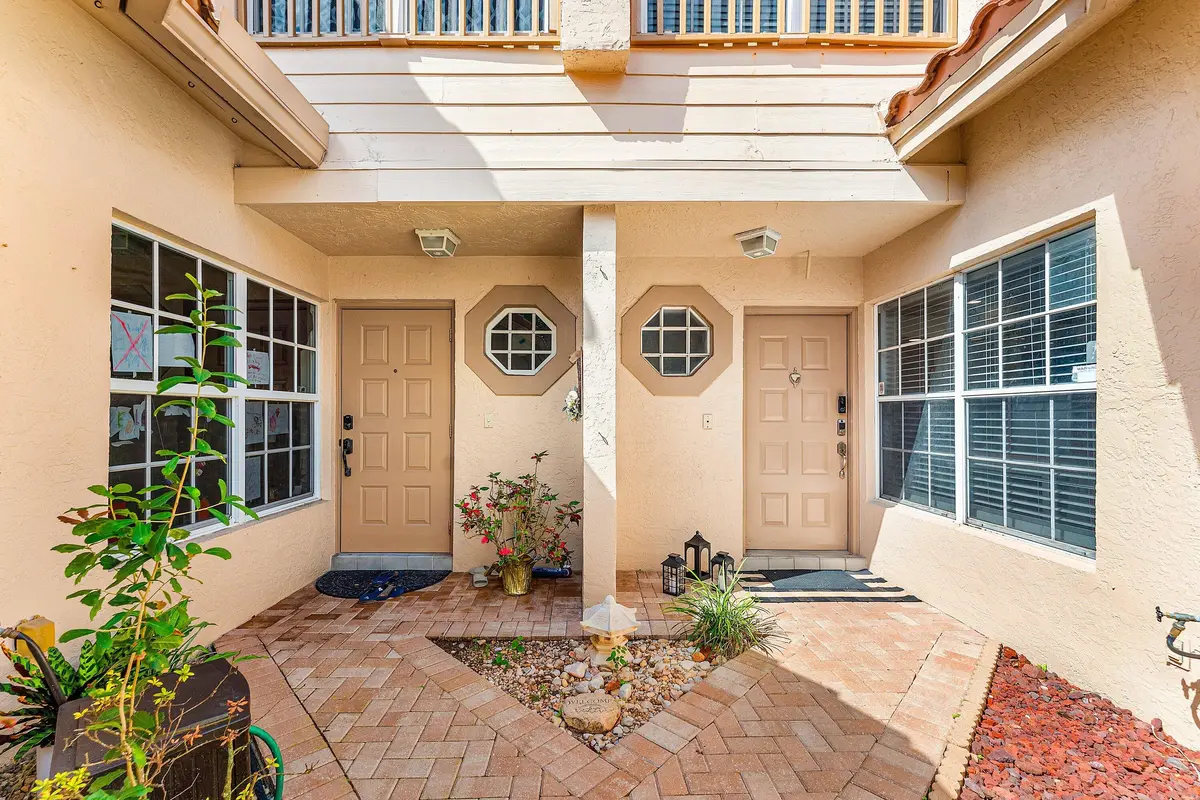 10876 Cypress Glen Drive 10876, Coral Springs, FL – photo 2