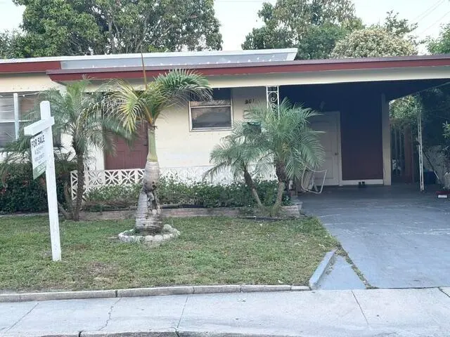 IMG_5690 at 901 S F Street, Lake Worth Beach