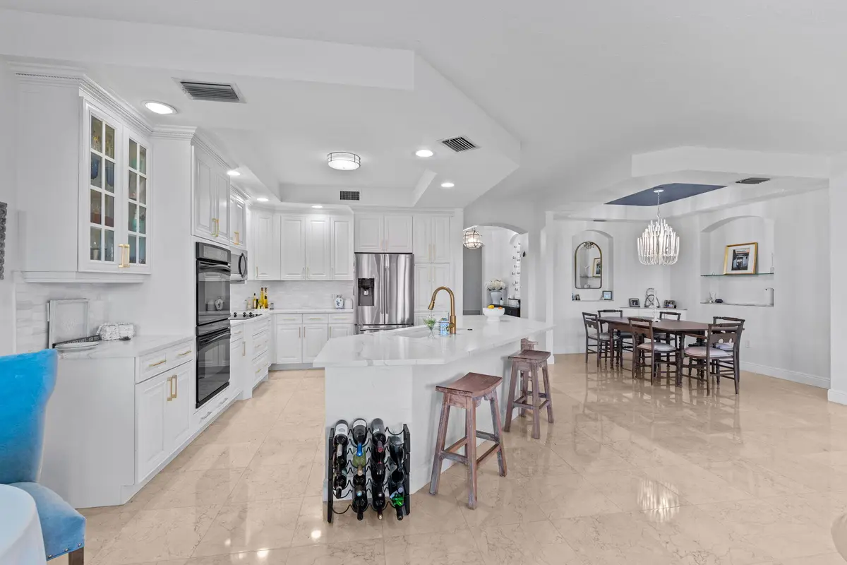 9-web-or-mls-A7406844 at 7543 Old Thyme Court 1c, Parkland