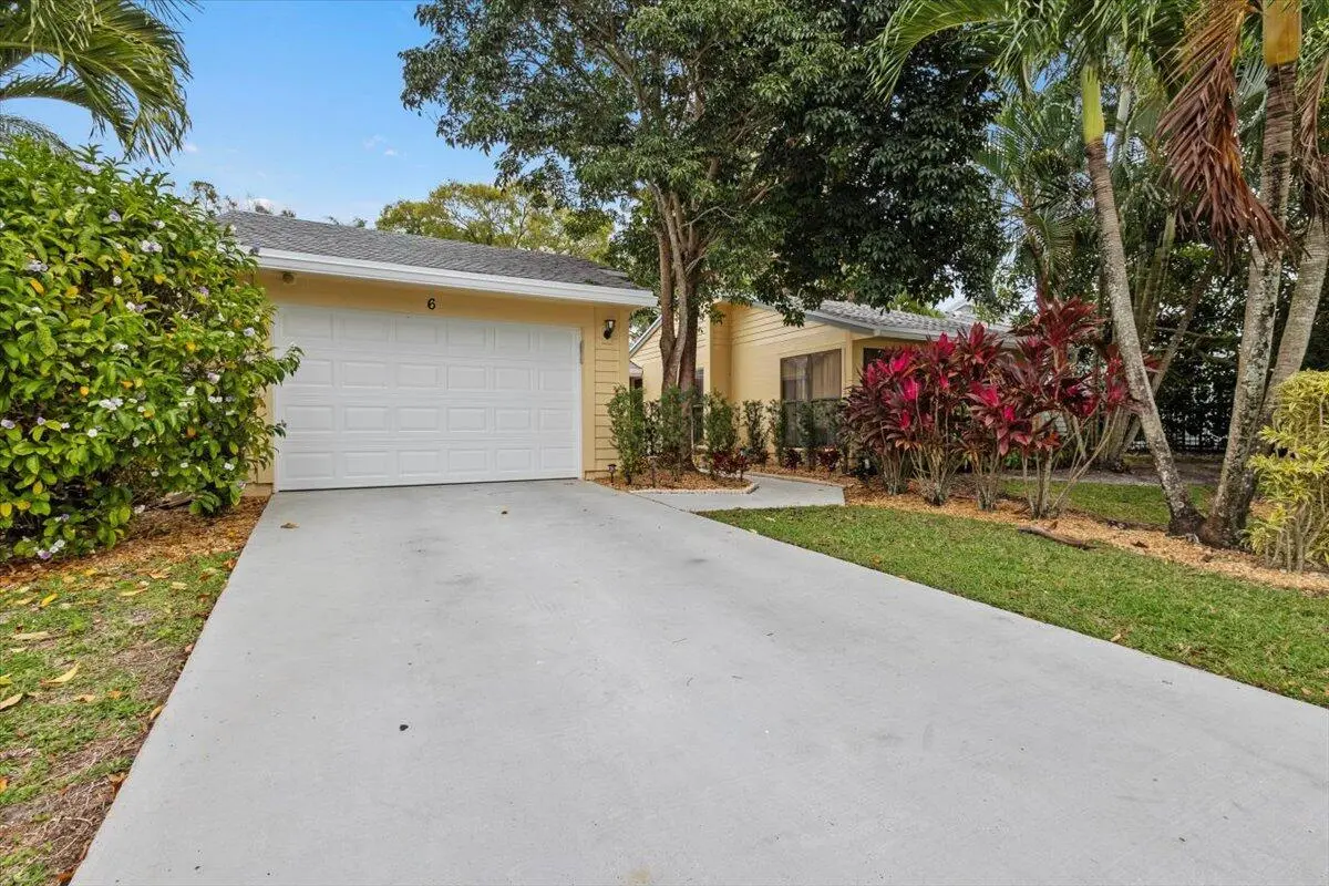NO-4 at 6691 S Pine Court, West Palm Beach