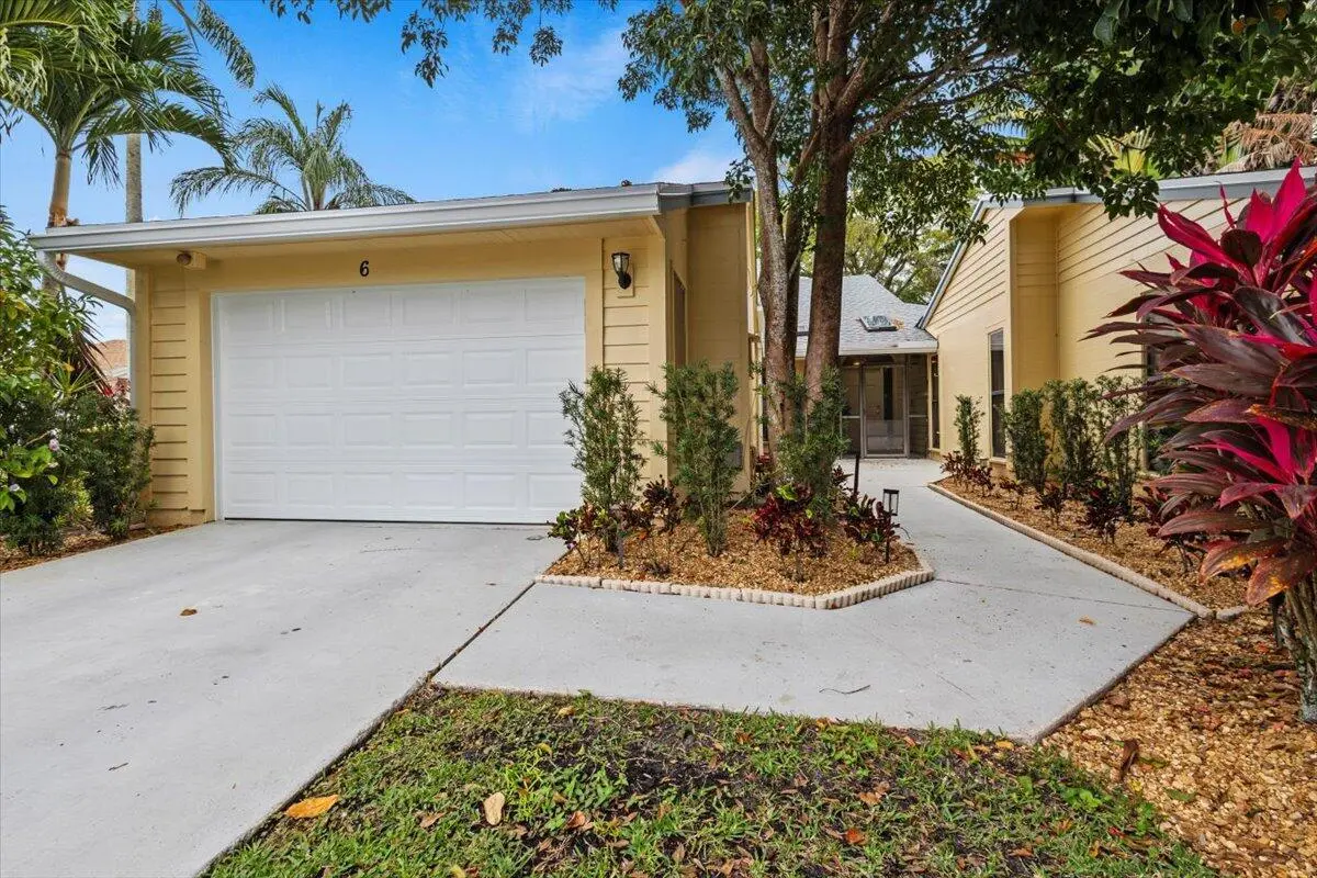 NO-2 at 6691 S Pine Court, West Palm Beach
