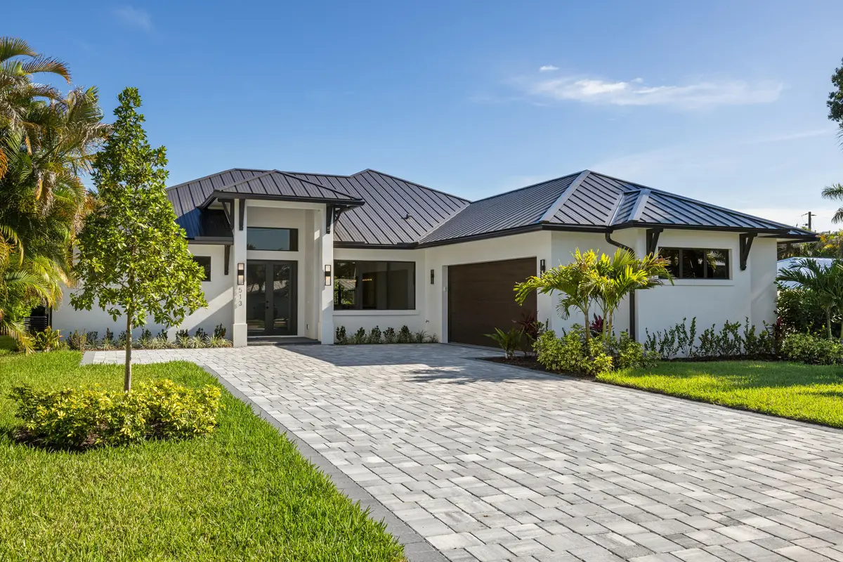 2_et6a4633 at 513 SW South Carolina Drive, Stuart
