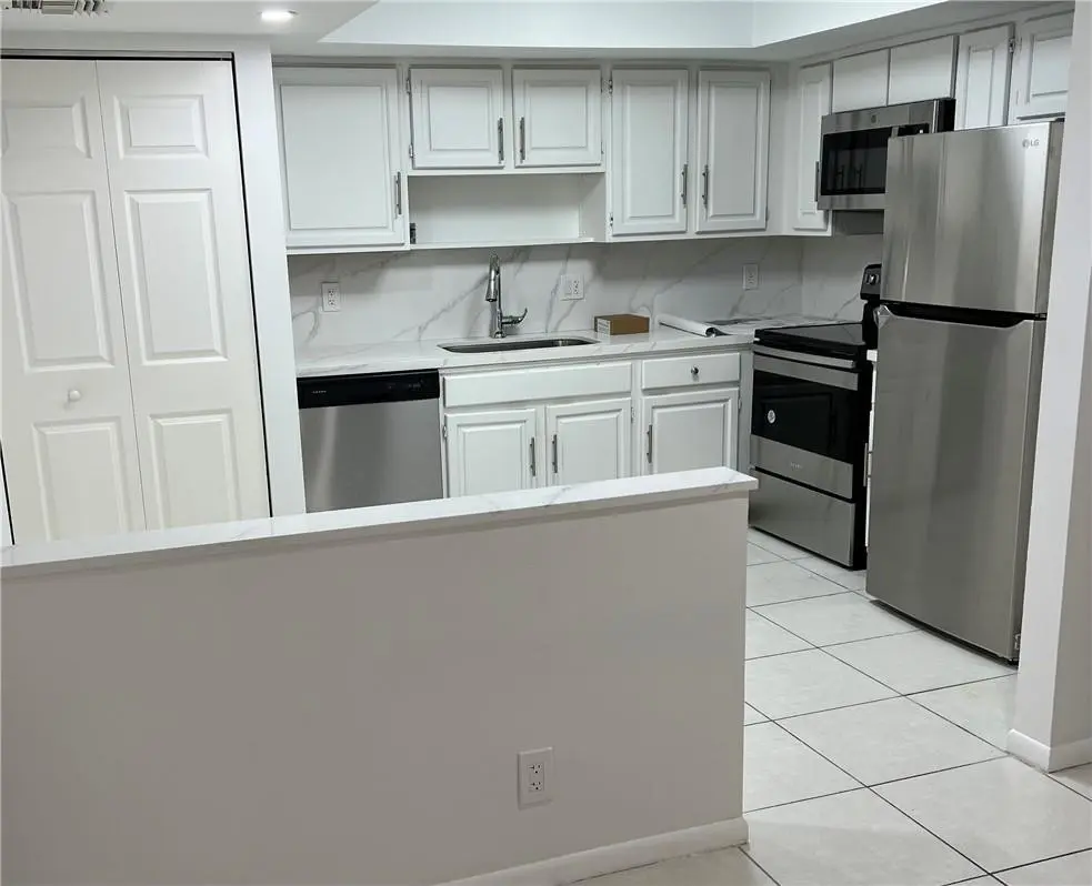 Kitchen at 1800 S Ocean Boulevard 501, Lauderdale-By-The-Sea