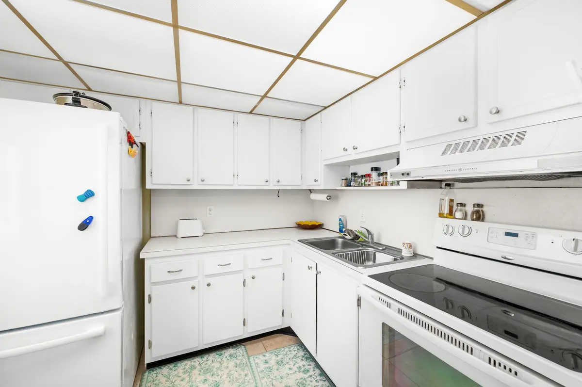 6-web-or-mls-2102 NE 1st Way #103 - 6 at 2102 NE 1st Way 103, Boynton Beach