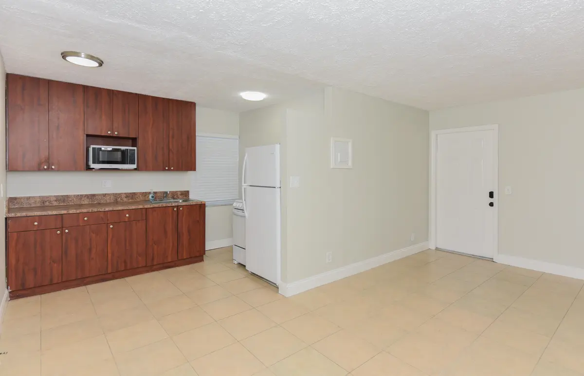 605 N Federal Hwy_#8_6 at 605 N Federal Highway 8, Lake Worth Beach