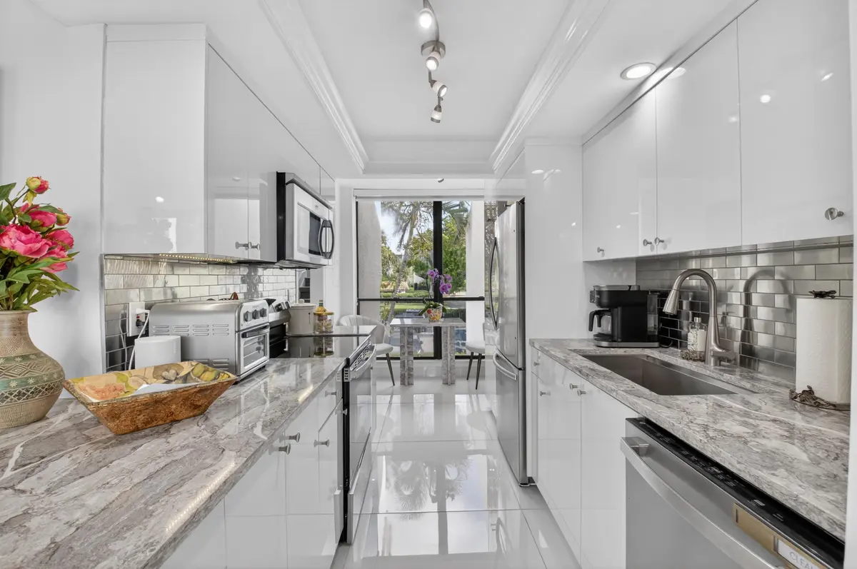 Kitchen at 804 Bridgewood Place, Boca Raton