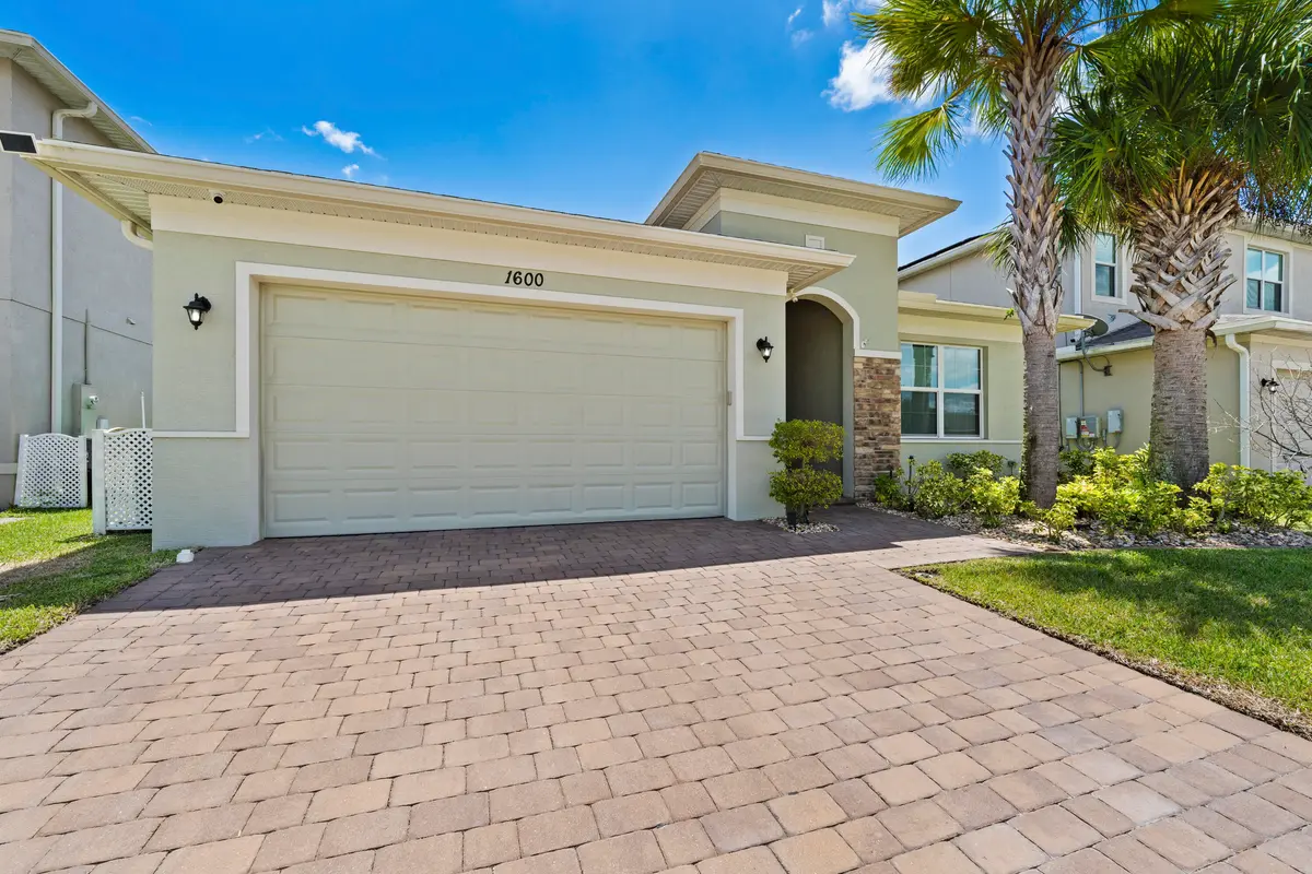 PAVER DRIVEWAY at 1600 NW Vivanco Street, Port St. Lucie
